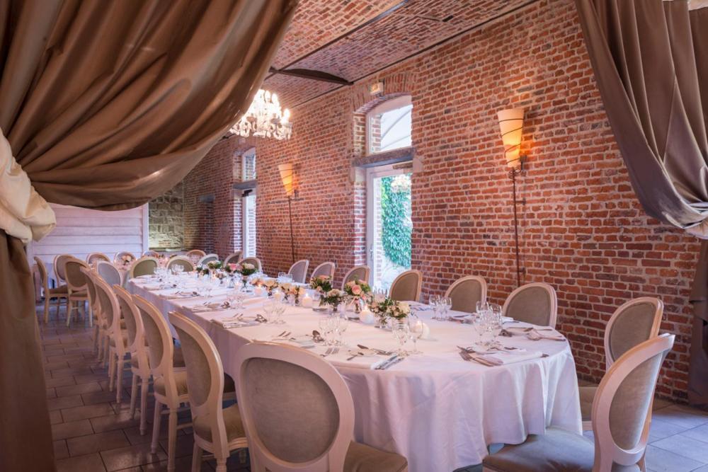 Logis-Hotel-Restaurant La Gentilhommiere Artres Εξωτερικό φωτογραφία