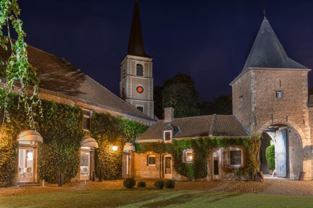Logis-Hotel-Restaurant La Gentilhommiere Artres Εξωτερικό φωτογραφία