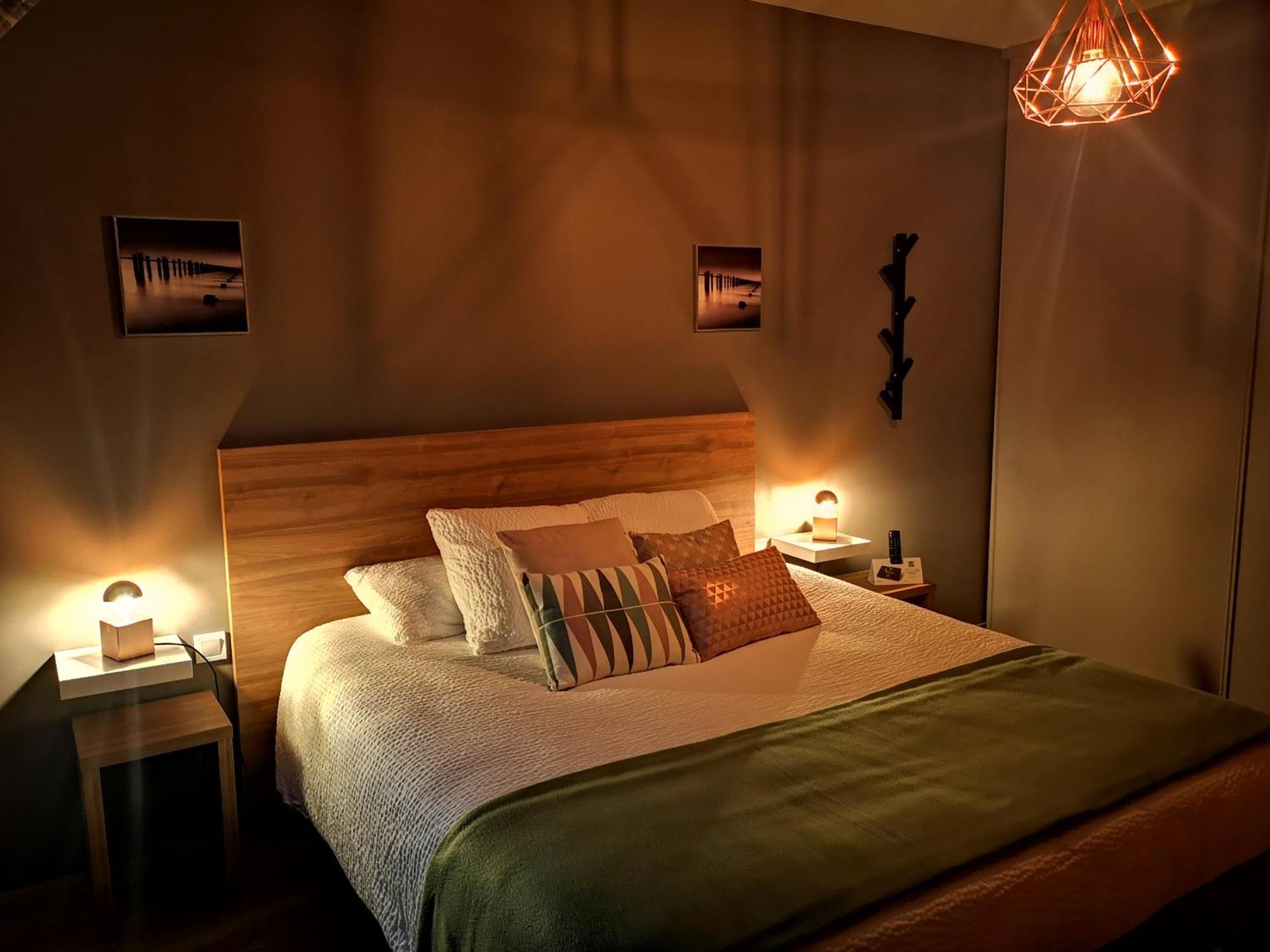 Logis-Hotel-Restaurant La Gentilhommiere Artres Εξωτερικό φωτογραφία