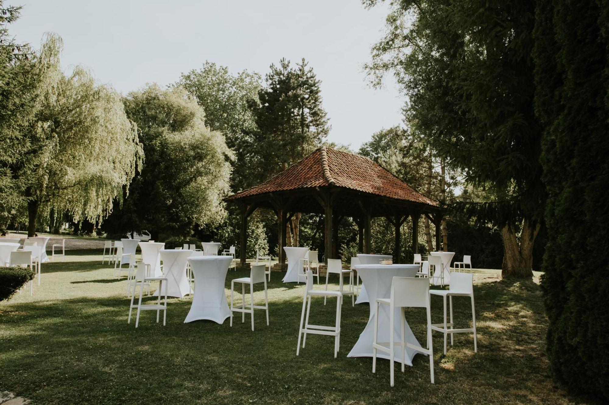 Logis-Hotel-Restaurant La Gentilhommiere Artres Εξωτερικό φωτογραφία